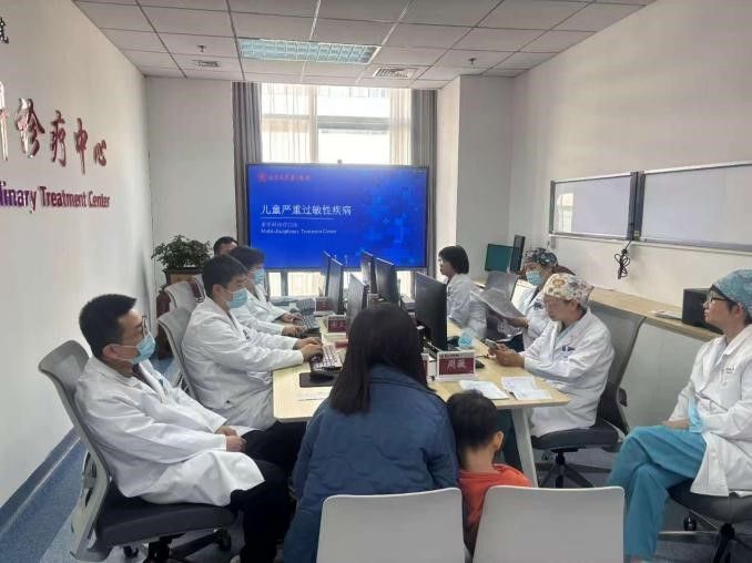 呼吸受阻 无管化微创手术解除气道肿瘤隐患
